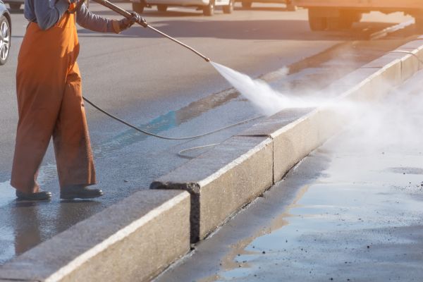 Commercial Concrete Cleaning in Elkhart
