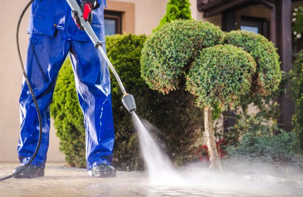 Driveway Cleaning in Elkhart