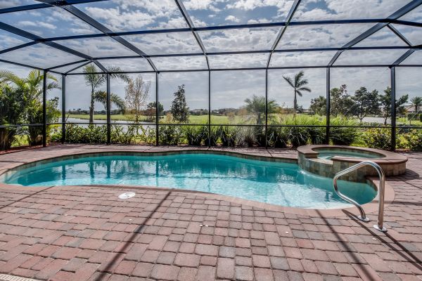Pool Enclosure Cleaning in Elkhart