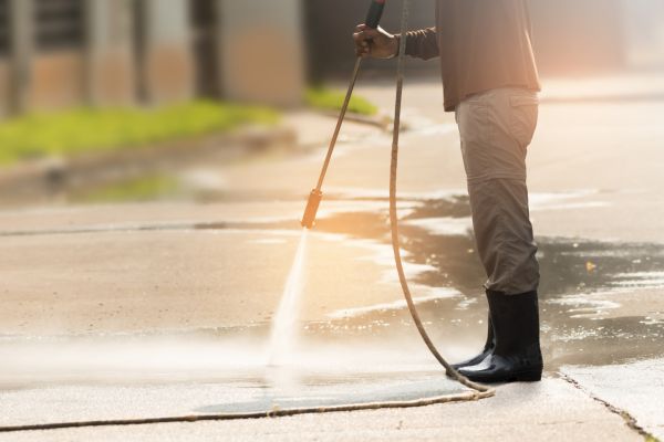 Cost of Residential Concrete Cleaning in Elkhart