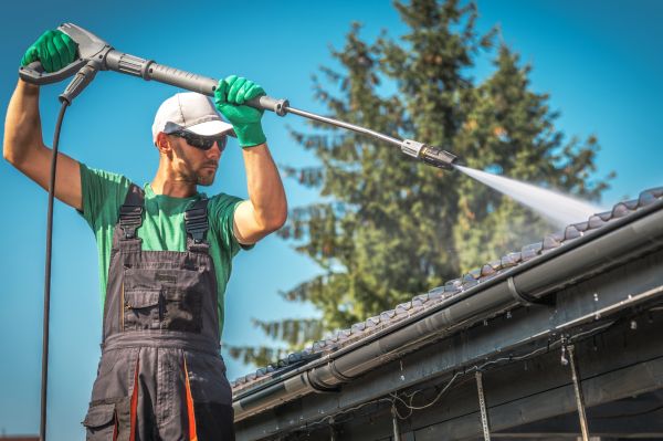Gutter Washing in Elkhart