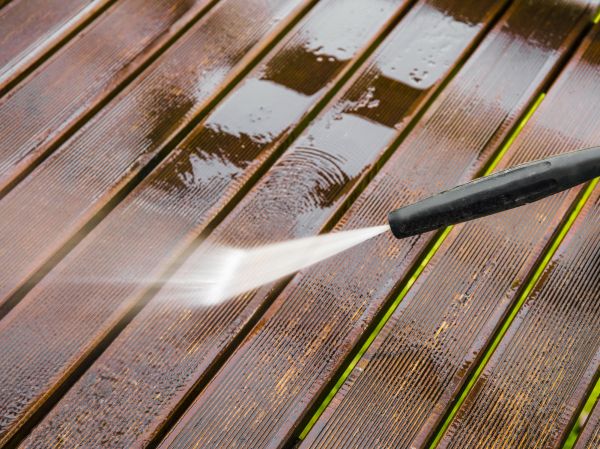 Balcony Cleaning in Elkhart