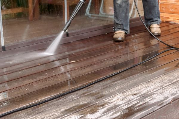 Pool Deck Power Washing in Elkhart