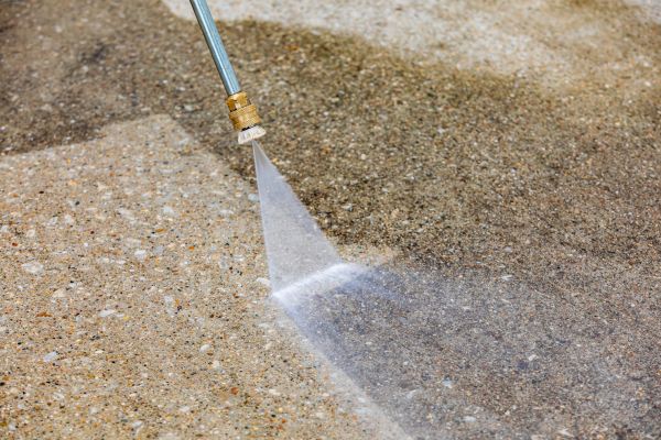 Cost of Driveway Pressure Cleaning in Elkhart