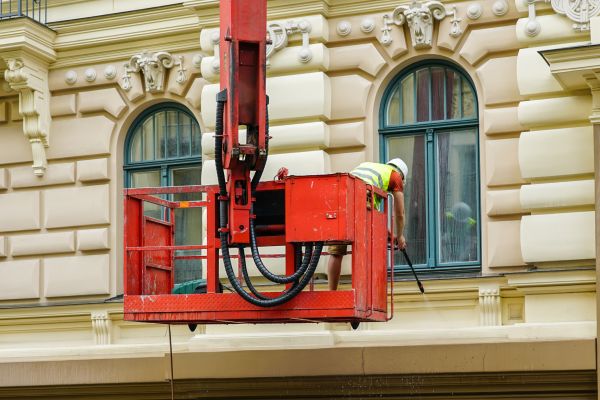 Building Pressure Washing in Elkhart