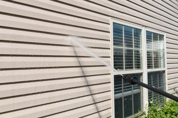 House Pressure Washing in Elkhart