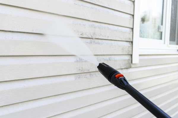Vinyl Siding Washing in Elkhart
