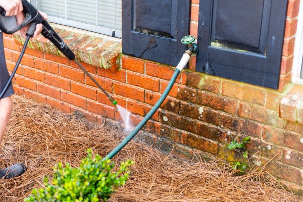 Cost of Brick Home Power Washing in Elkhart