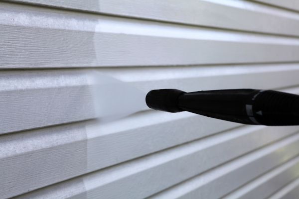 Condo Siding Power Washing in Elkhart