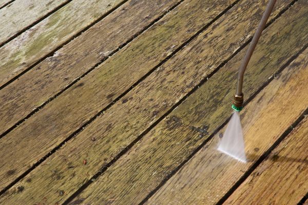 Deck Mold Removal in Elkhart