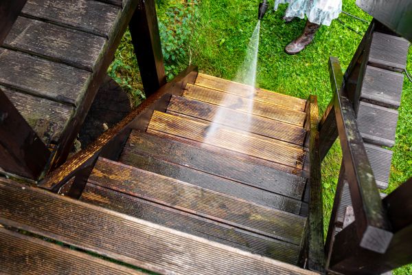 Wood Power Washing in Elkhart